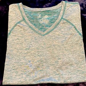 Xersion Womens V Neck Short Sleeve T-Shirt. Dri fit.